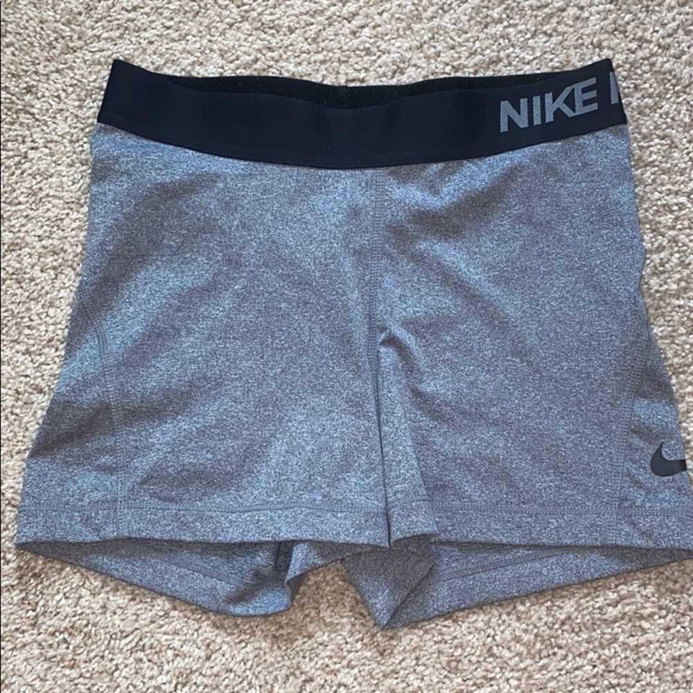 Nike pro